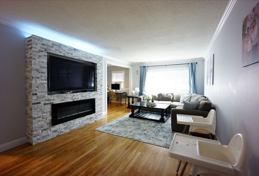 More Photos Of 376-380 McLean Ave, Yonkers Apartments For Sale