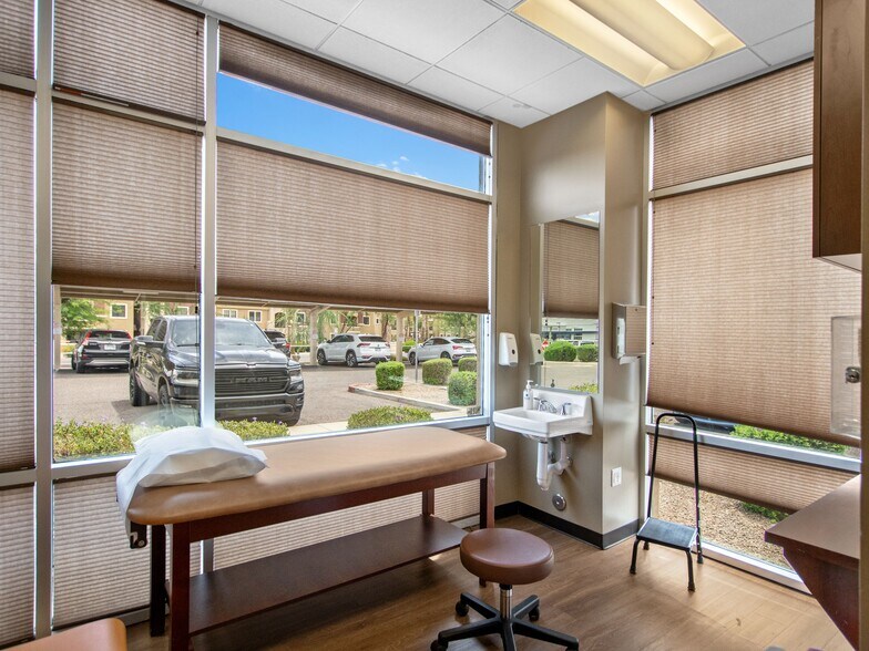 More Photos Of 6950 E Chauncey Ln, Phoenix Medical For Lease
