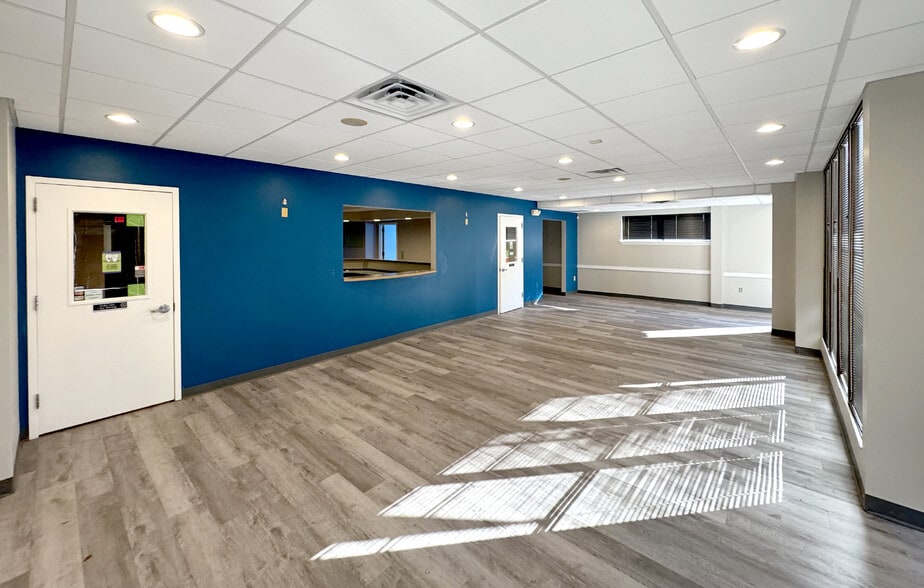 More Photos Of 17 S New York Ave, Atlantic City Parking Garage For Lease