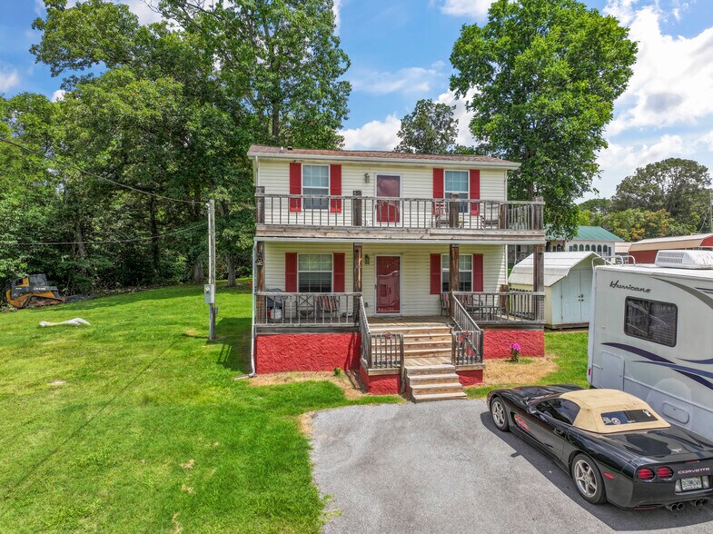 More Photos Of 104 Circle Rd, Newport Manufactured Housing Mobile Home Park For Sale