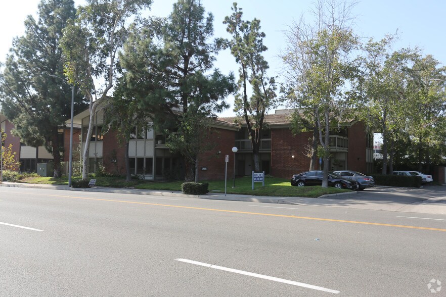 More Photos Of 14101 Yorba St, Tustin Office For Sale
