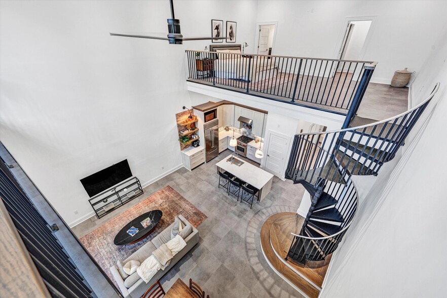 More Photos Of 109 Campbell Ave SW, Roanoke Apartments For Sale