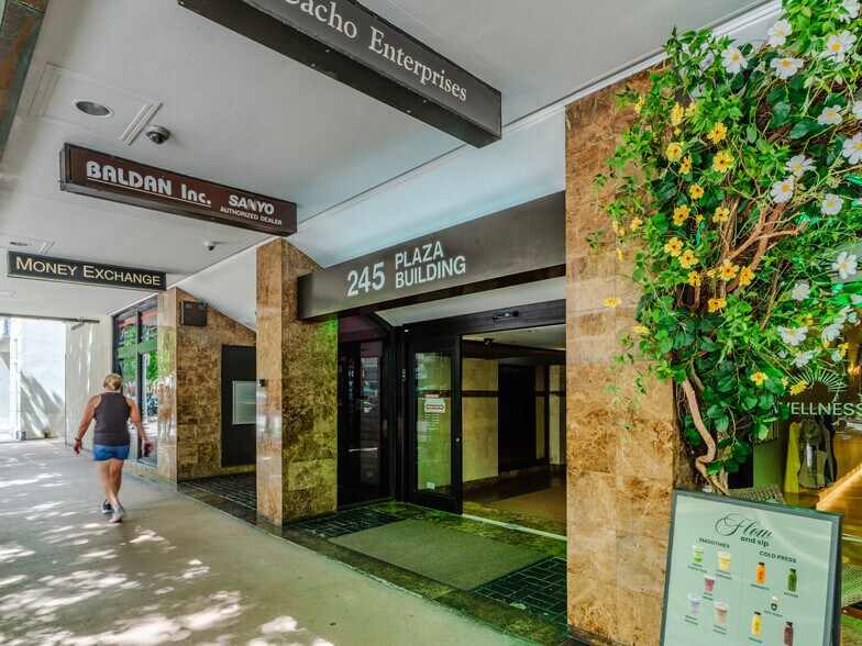 More Photos Of 235 SE 1st St, Miami Office For Sale