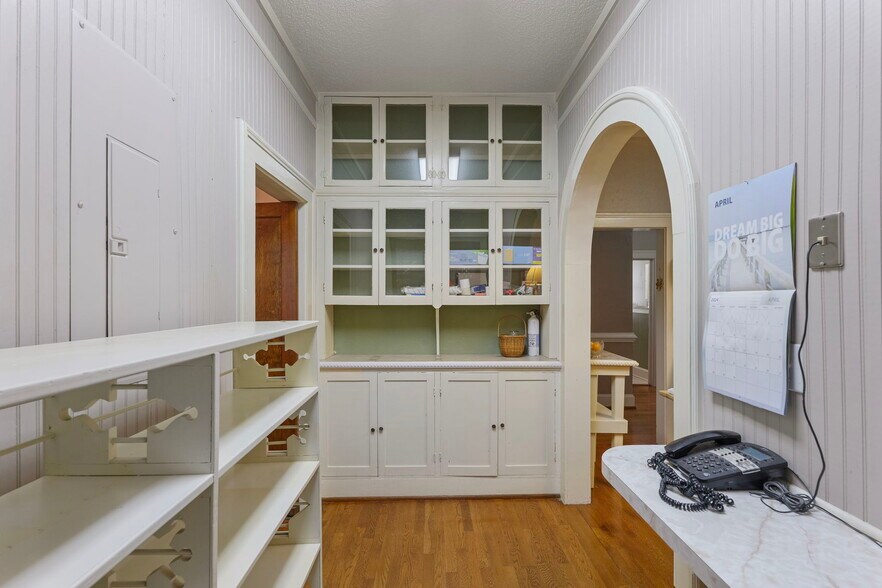 More Photos Of 310 S Clinton Ave, Dunn Medical For Sale