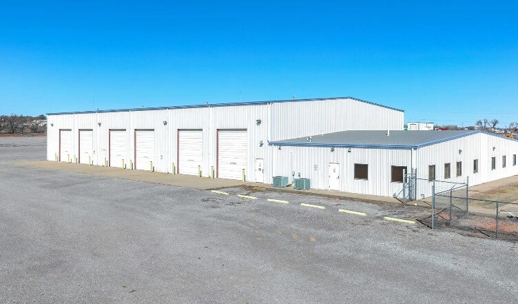 More Photos Of 2003 S Merritt Rd, Elk City Warehouse For Sale