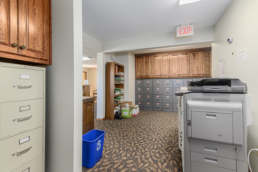 More Photos Of 9340 Parallel Pky, Kansas City Office For Sale