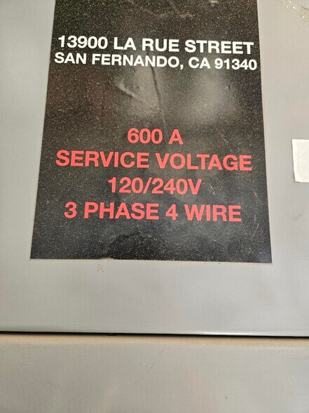 More Photos Of 13900 La Rue St, San Fernando Warehouse For Sale