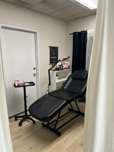 More Photos Of 101 Bradford Rd, Wexford Medical For Lease