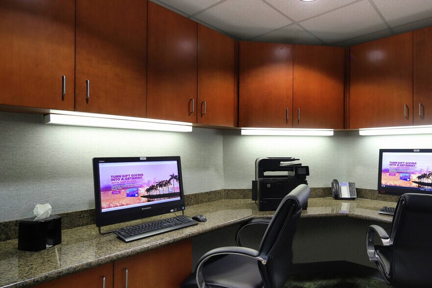 More Photos Of 251 S Wilmot Rd, Tucson Hotel For Sale