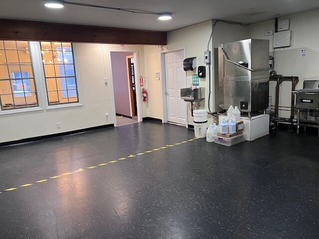 More Photos Of 10-12 Park St, Winchester Flex For Lease