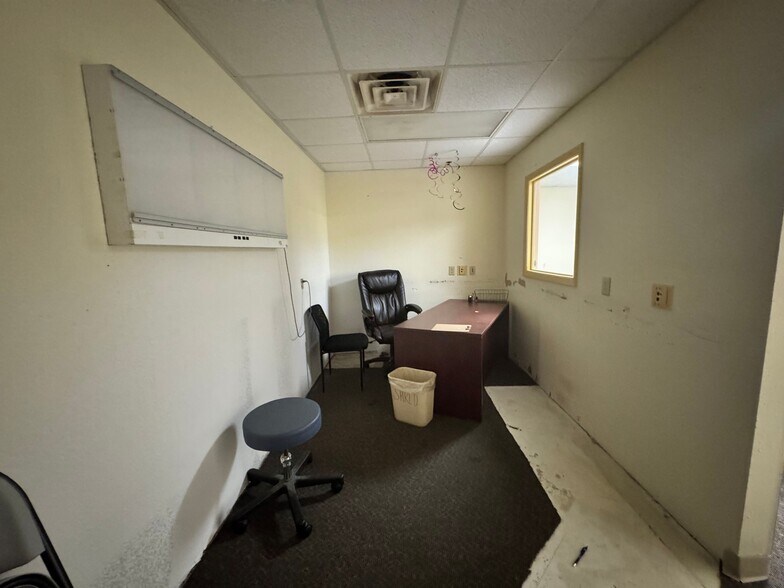 More Photos Of 1215 Dunn Ave, Jacksonville Medical For Lease