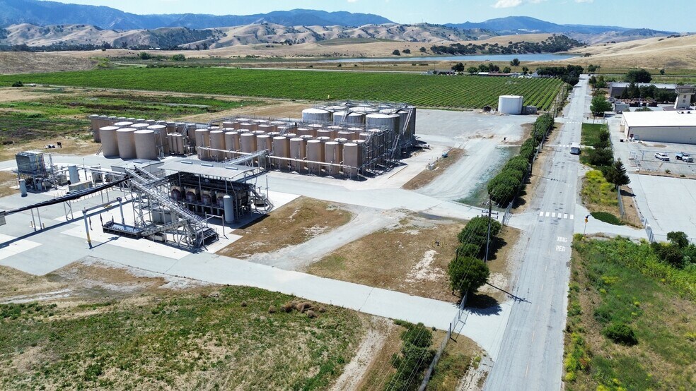 More Photos Of 385 Panoche Rd, Paicines Winery Vineyard For Sale