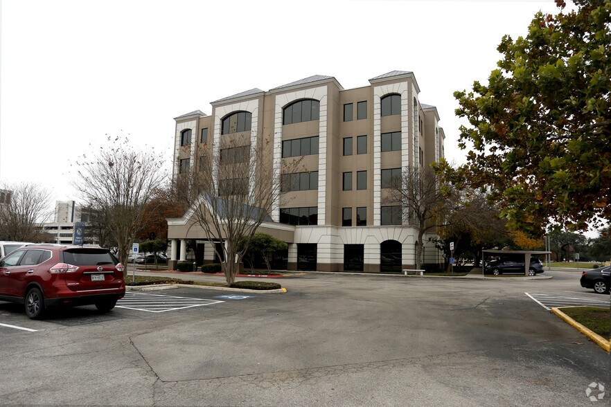 4330 Medical Dr, San Antonio, TX 78229 Medical Office For Lease