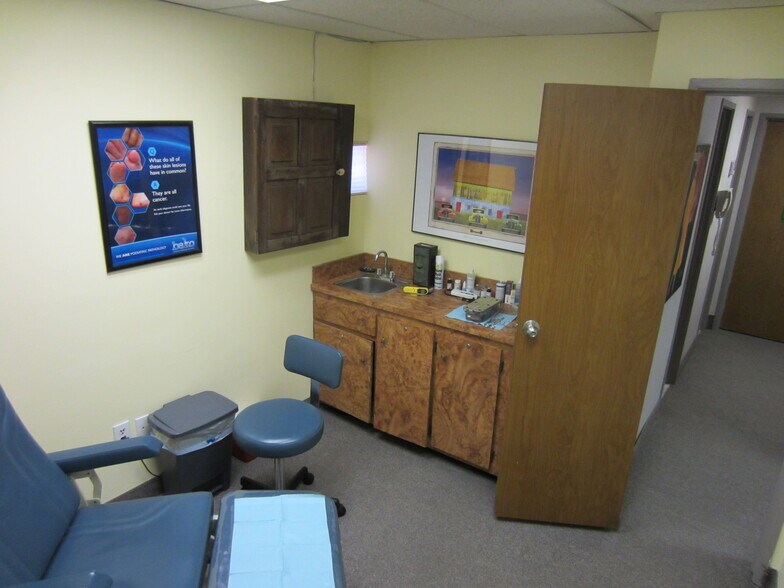 More Photos Of 75 Bloomfield Ave, Denville Medical For Sale