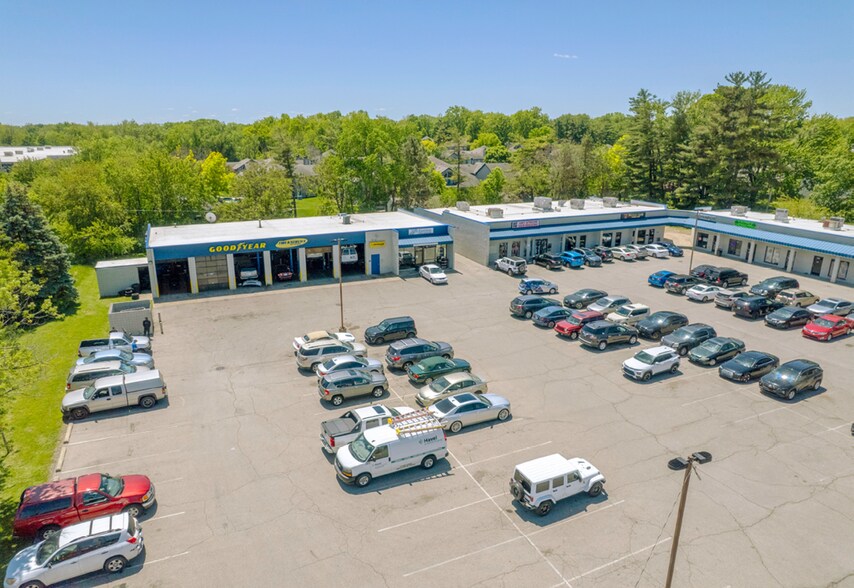 More Photos Of 3643 W 86th St, Indianapolis Auto Repair For Sale
