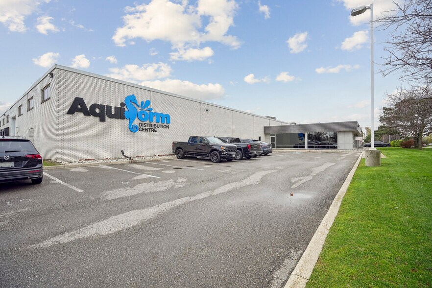 More Photos Of 3230 Mainway, Burlington Distribution For Lease