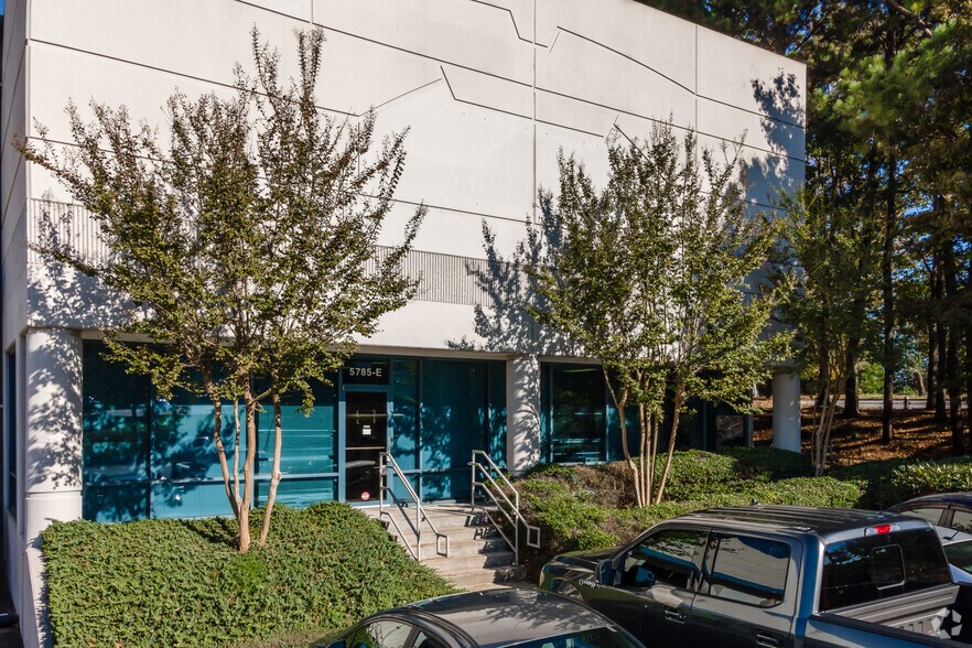 More Photos Of 5785 Brook Hollow Pky, Norcross Warehouse For Lease