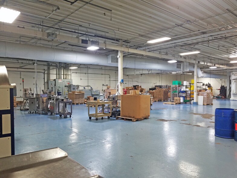 More Photos Of 528 E Tyranena Park Rd, Lake Mills Manufacturing For Sale