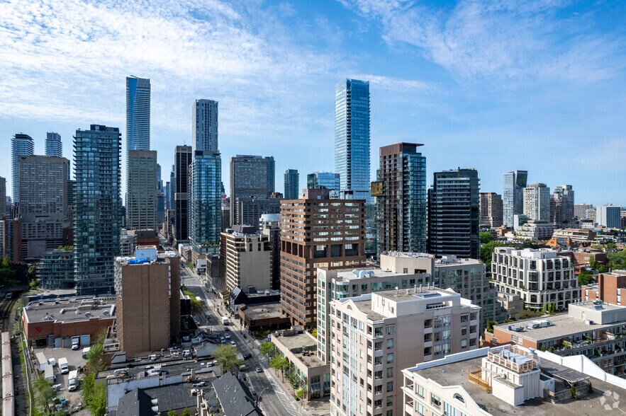 More Photos Of 920 Yonge St, Toronto Office Residential For Lease
