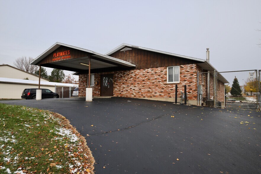 Primary Photo Of 980 Willard Dr, Ashwaubenon Daycare Center For Sale
