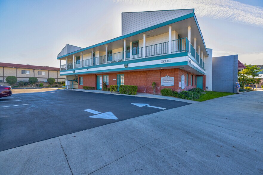 More Photos Of 16336 Whittier Blvd, Whittier Medical For Sale