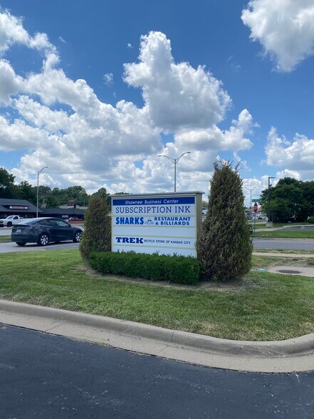 More Photos Of 10316-10412 Shawnee Mission Pky, Shawnee General Retail For Lease