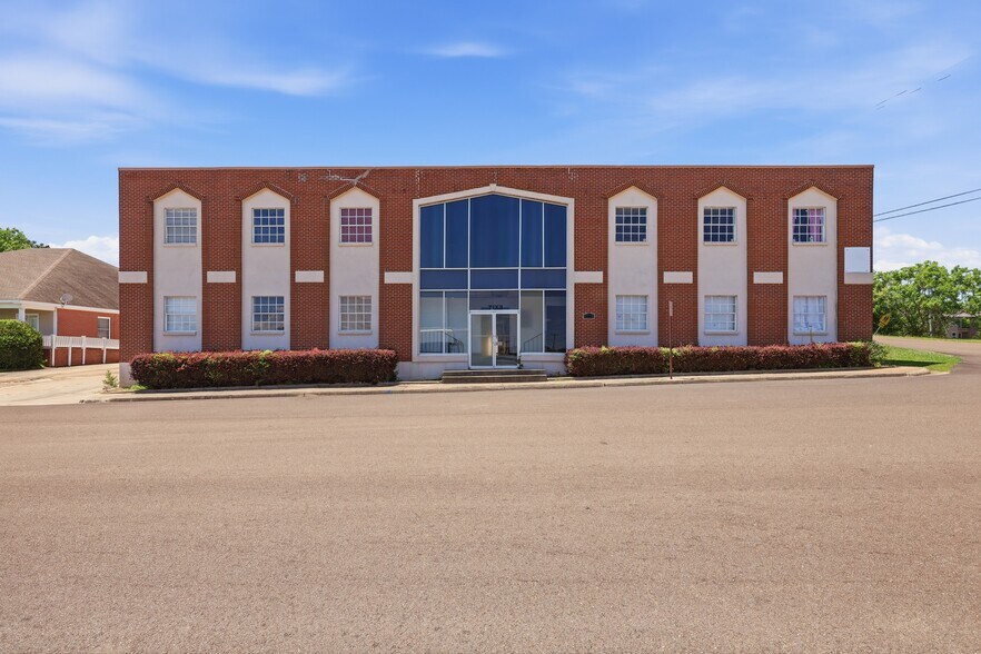 More Photos Of 4795 Mcwillie Dr, Jackson Office For Sale