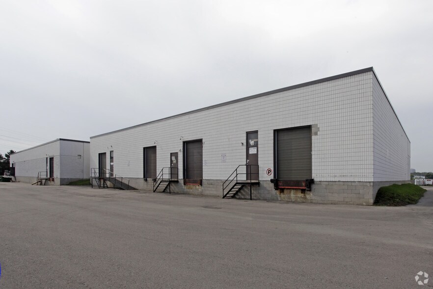 More Photos Of 1203 Fewster Dr, Mississauga Industrial For Sale