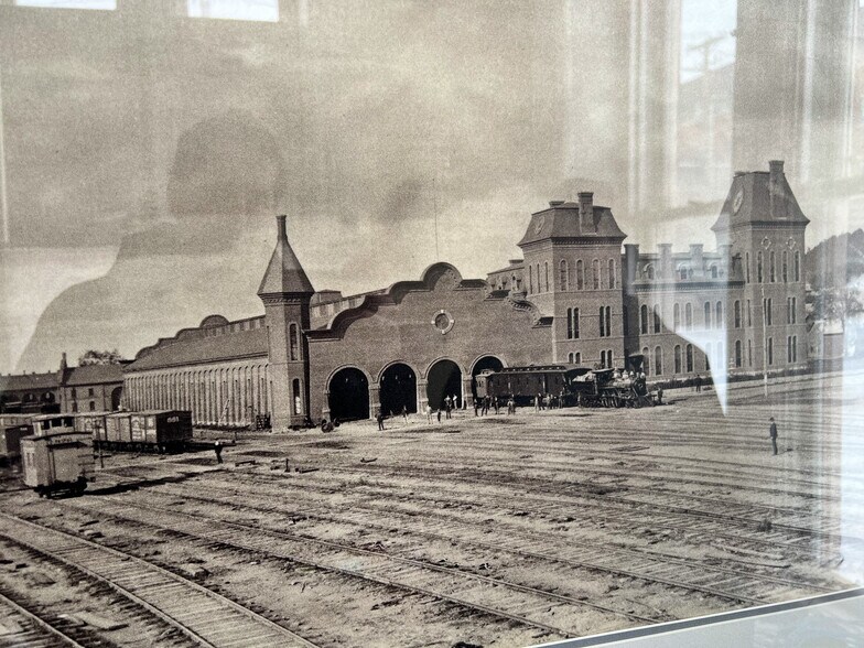 More Photos Of 2 Federal St, Saint Albans Specialty For Sale