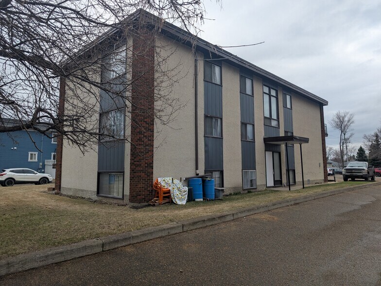 More Photos Of 8205 85th Ave NW, Edmonton Apartments For Sale