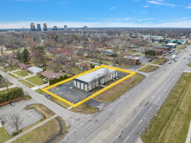 More Photos Of 24333 Southfield Rd, Southfield Office For Sale