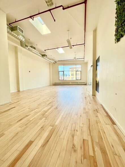 More Photos Of 11-11 44th Rd, Long Island City Loft Creative Space For Sale