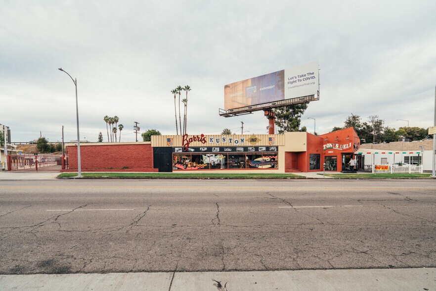 More Photos Of 10803-10811 Riverside Dr, North Hollywood Auto Repair For Lease