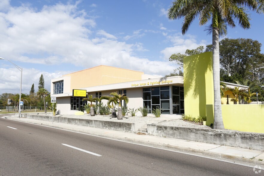 Primary Photo Of 1620 N Tamiami Trl, Sarasota General Retail For Sale