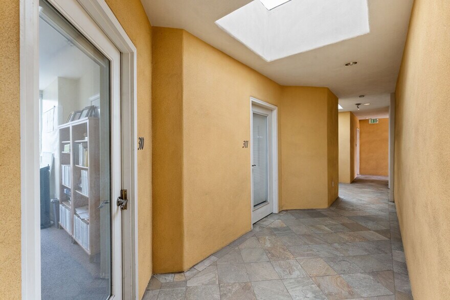 More Photos Of 2534 State St, San Diego Office For Sale