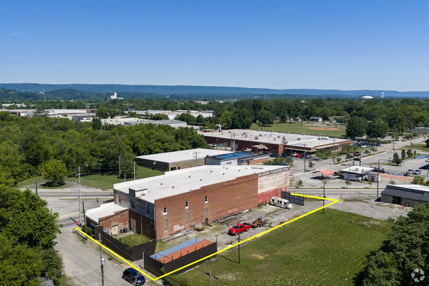 More Photos Of 2200 Glass St, Chattanooga Storefront Retail Residential For Sale