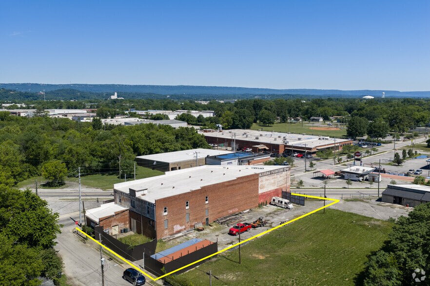 More Photos Of 2200 Glass St, Chattanooga Storefront Retail Residential For Sale