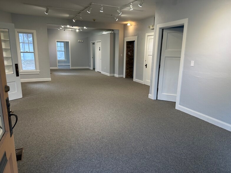More Photos Of 23836 W Main St, Plainfield Office For Lease