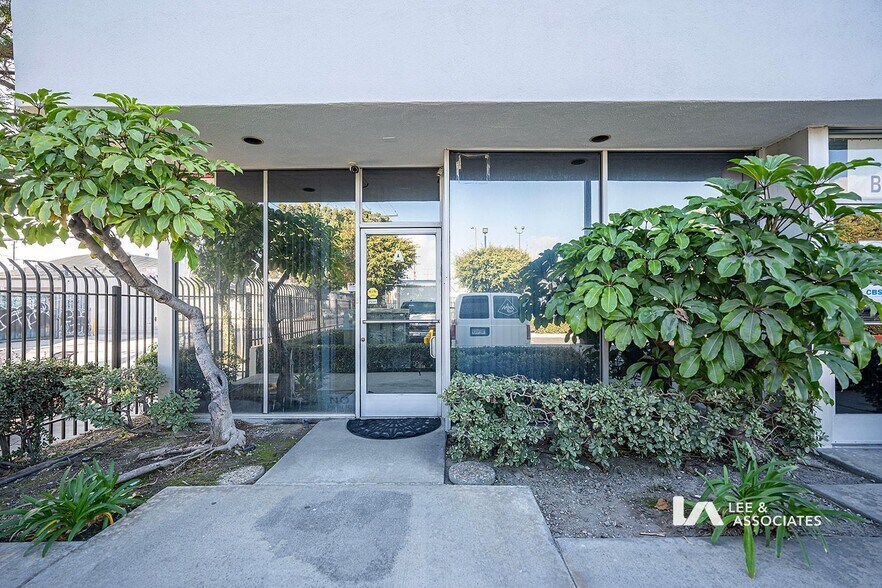 More Photos Of 620 W 16th St, Long Beach Warehouse For Sale