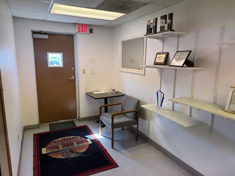 More Photos Of 2401 Plantation Rd NE, Roanoke Manufacturing For Sale