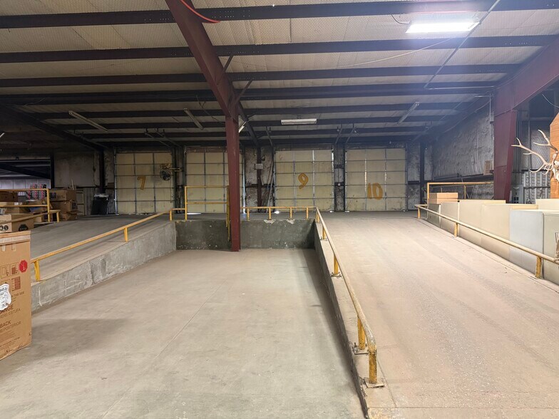 More Photos Of 14501 Interstate 27, Amarillo Warehouse For Lease