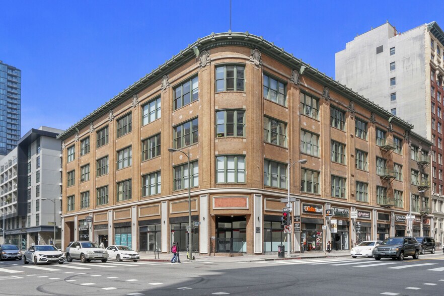 More Photos Of 500 W 7th St, Los Angeles Apartments For Lease