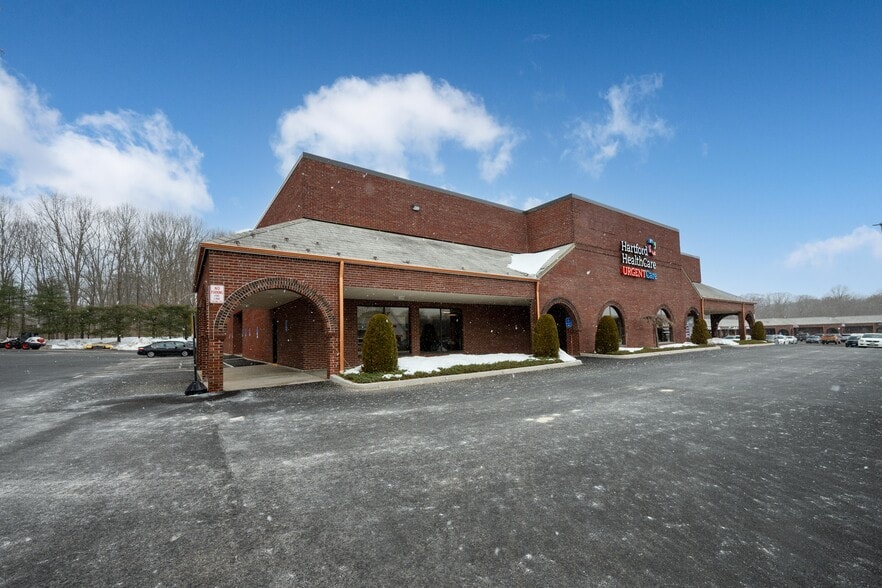 More Photos Of 401 Monroe Tpke, Monroe General Retail For Lease