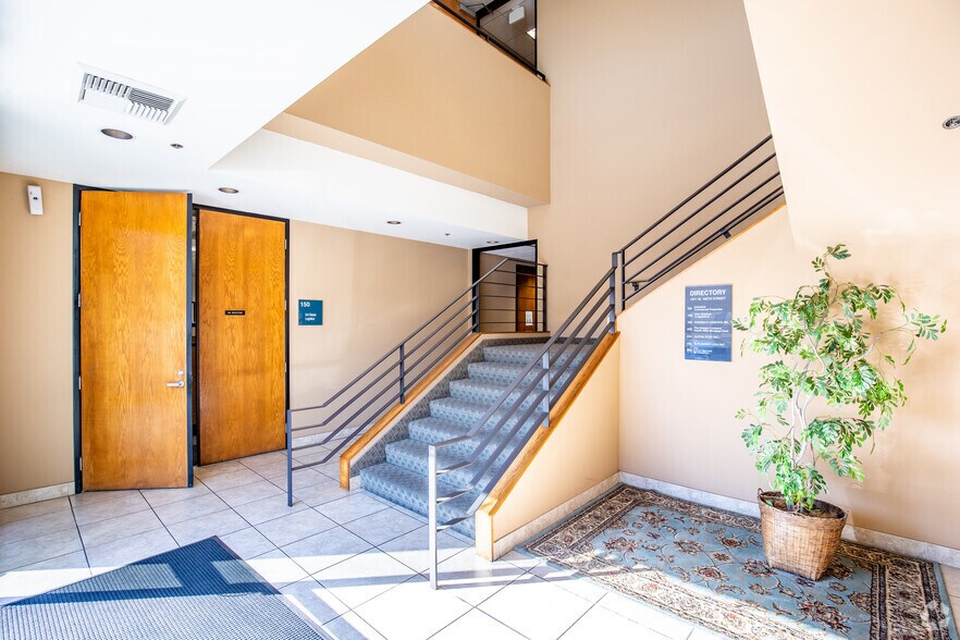 More Photos Of 1971 W 190th St, Torrance Office For Lease