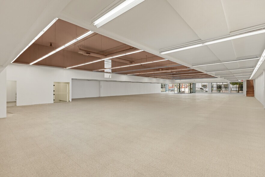 More Photos Of 2700 N Broadway, Los Angeles Freestanding For Sale