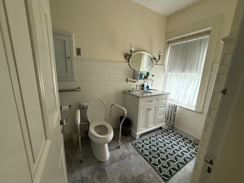 More Photos Of 1365 Northampton St, Holyoke Assisted Living For Sale