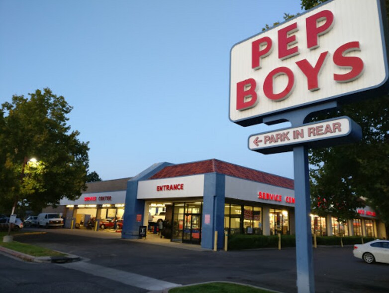 Primary Photo Of 300 E Prater Way, Sparks General Retail For Sale