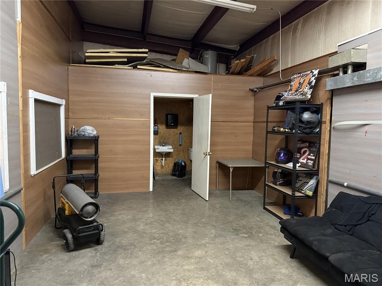 More Photos Of 904 Independence Ave, Kennett Industrial For Sale