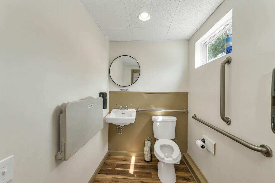 More Photos Of 13 Main St, Goffstown Restaurant For Sale