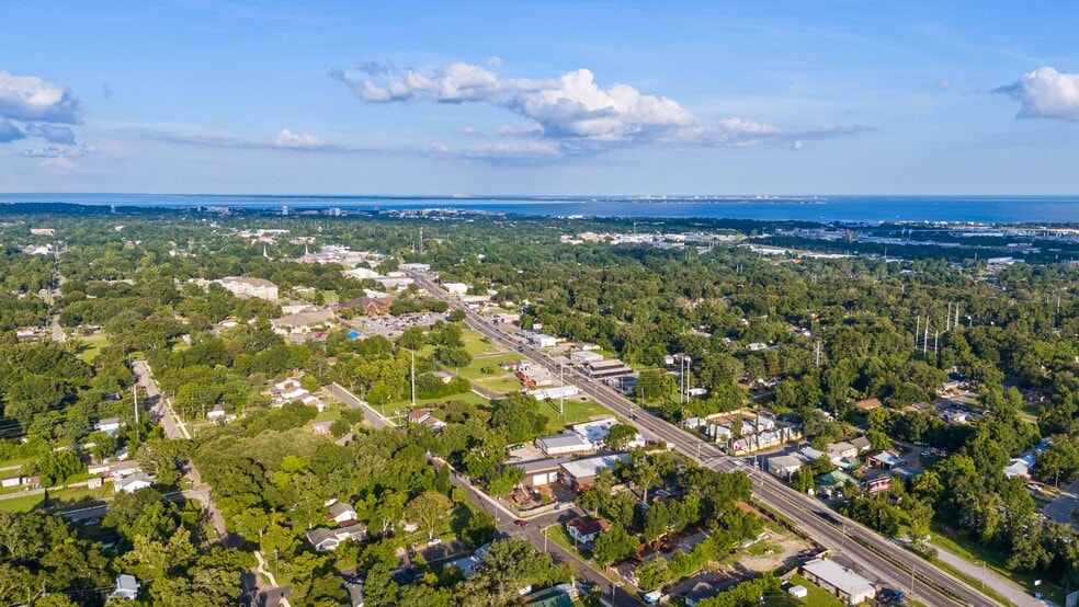 More Photos Of 3500 Mobile Hwy, Pensacola Freestanding For Sale